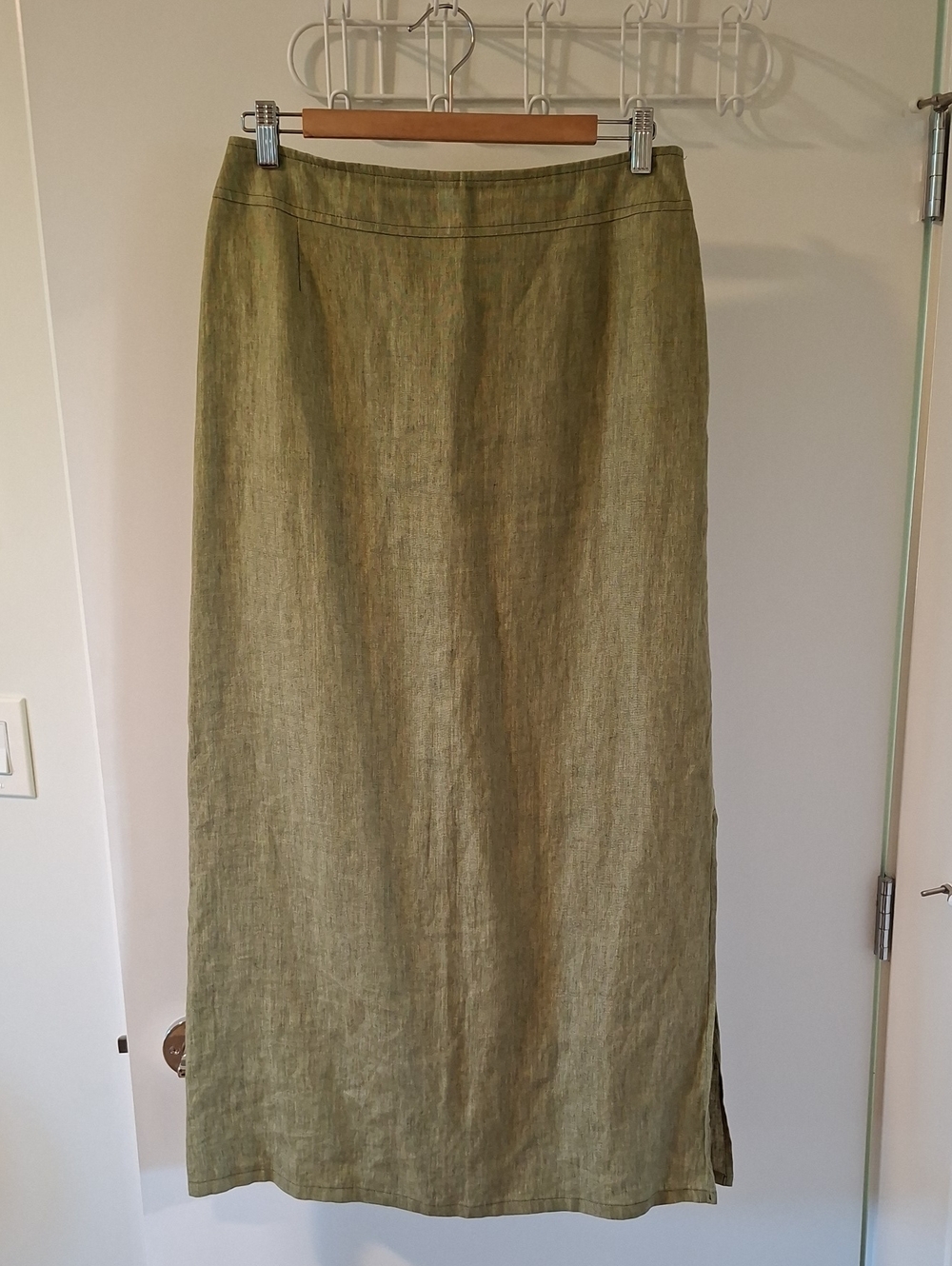 Olive Green 100% Linen Maxi Skirt with Side Slit Vintage Louben (Size US 10)